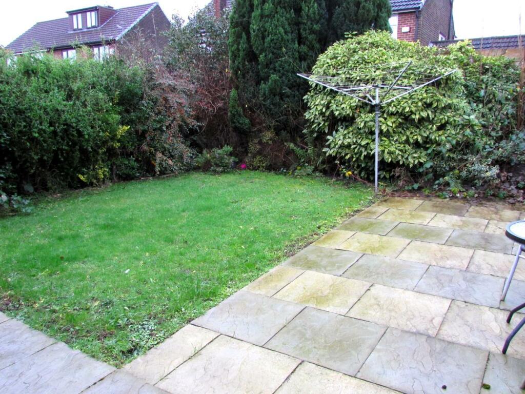 ProppsHallDv55gdn1.JPG