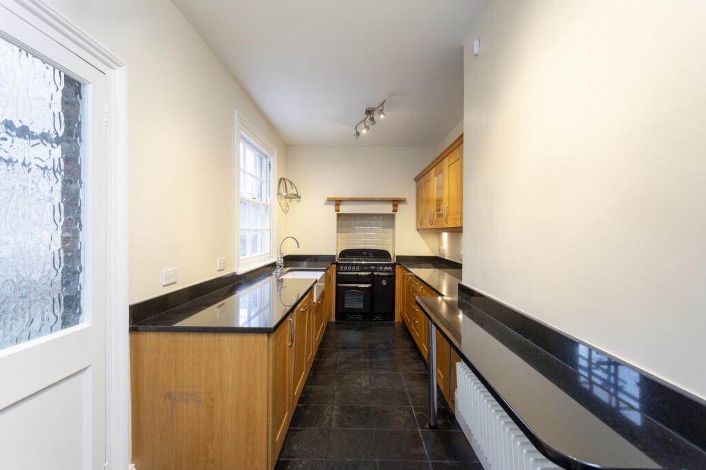 48_East_Mount_Road_36