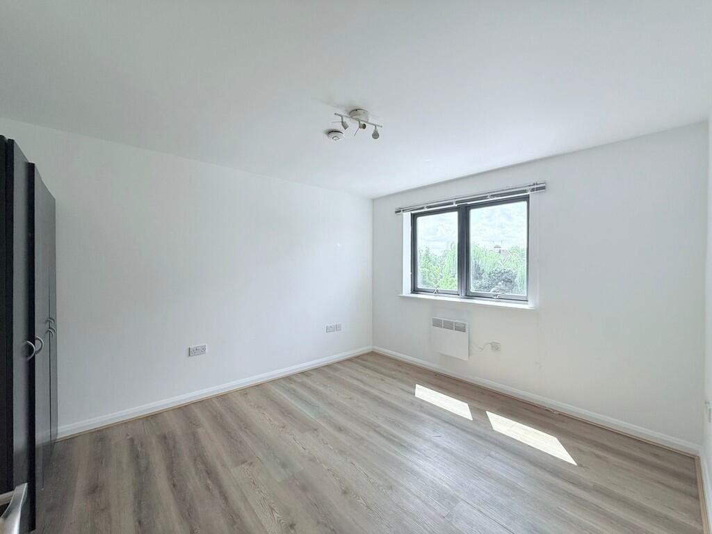 Flat 9 Bell House...