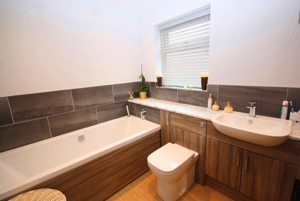 GF Bathroom Suite 