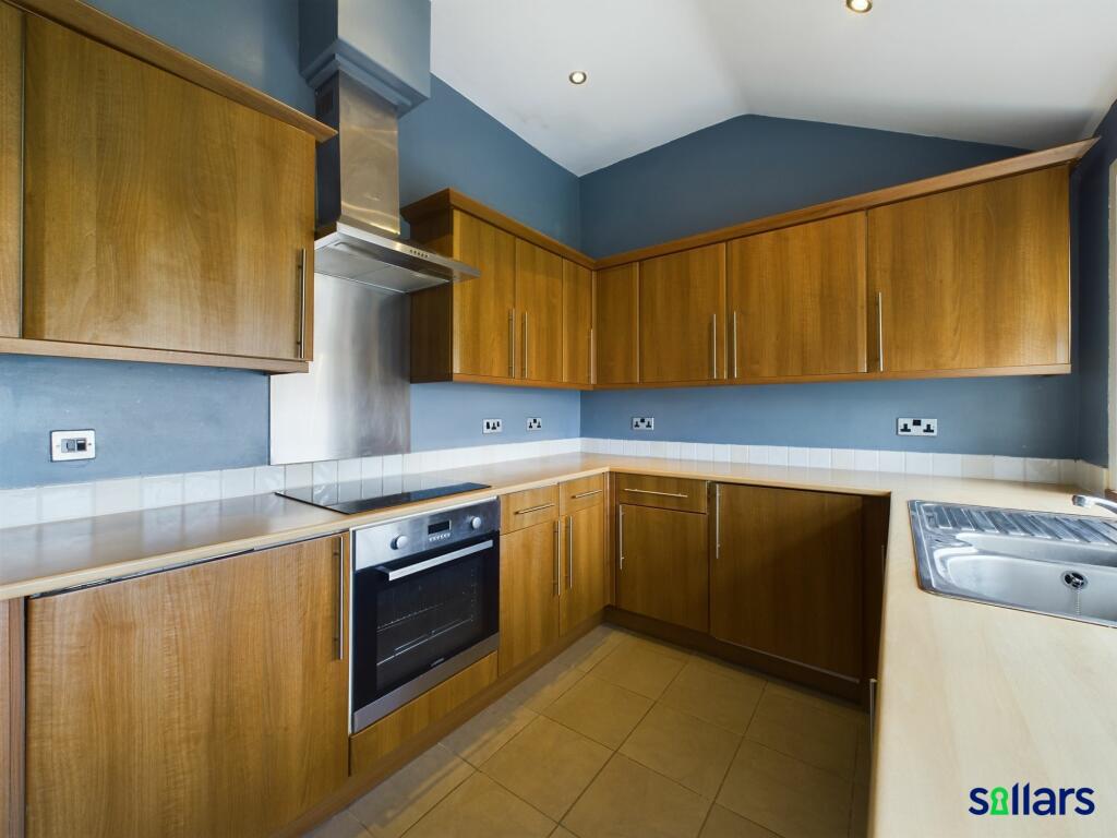 Apartment 5 - Kitchen