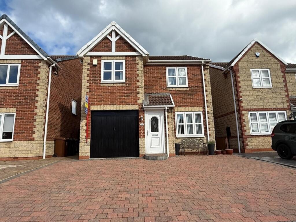 105 intrepid close-1