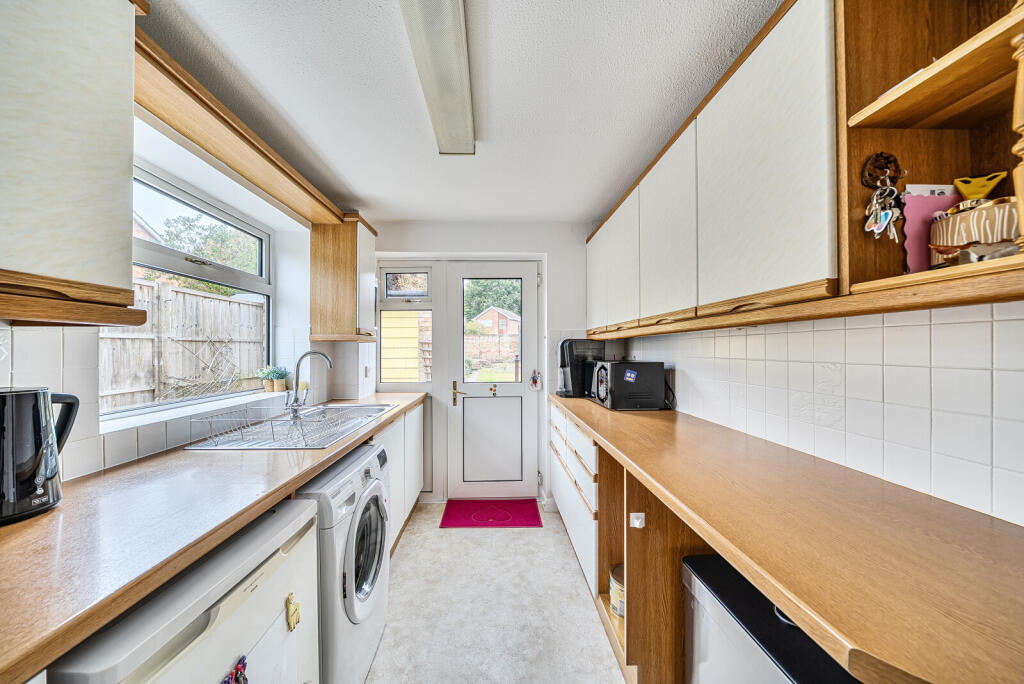 1363356-11-68e900...