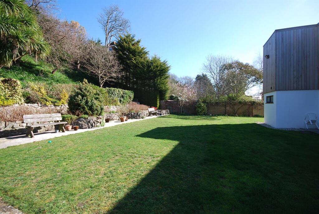 Back garden.JPG