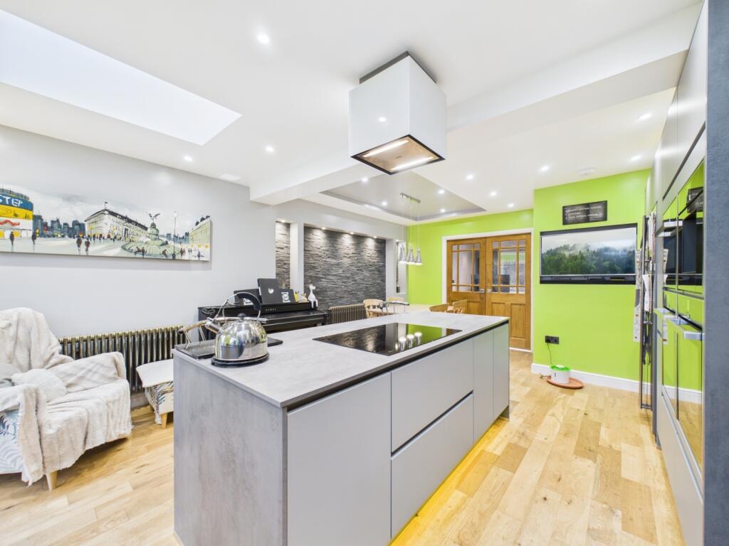 Open Plan Family Dining Kitchen
