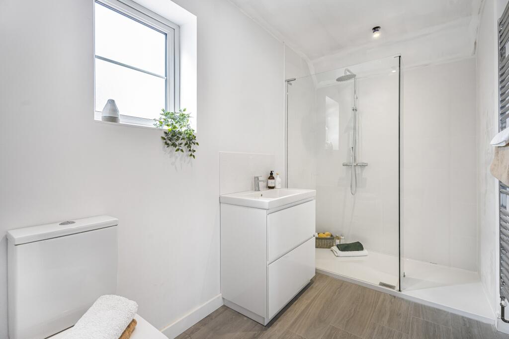 Example ensuite