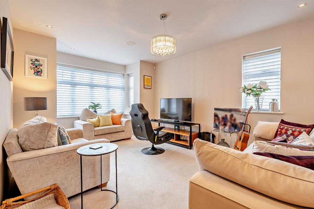 8643843-interior04-800.jpg