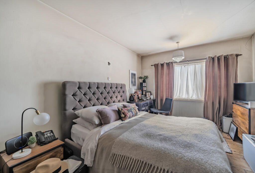 1315234-3-685e8f8...