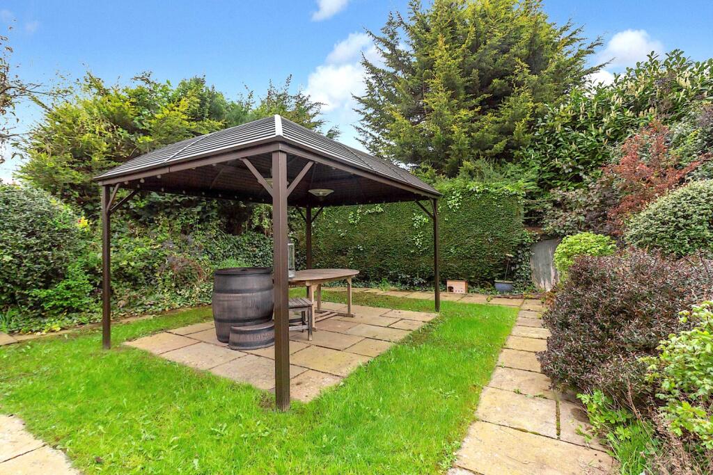 3 Pinewood Hill - Gazebo Area