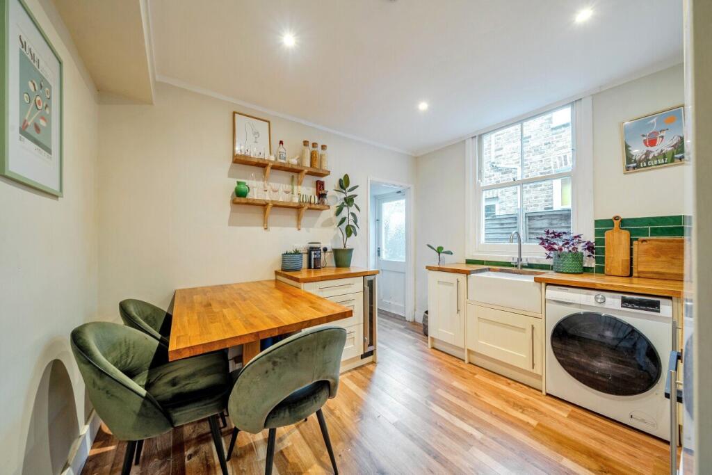 Merton Road, London, SW18