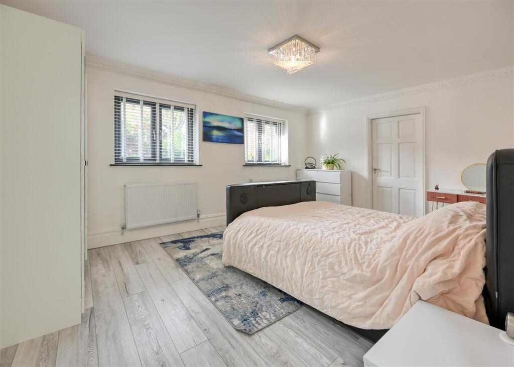 22 Yew Tree Lane-18.jpg