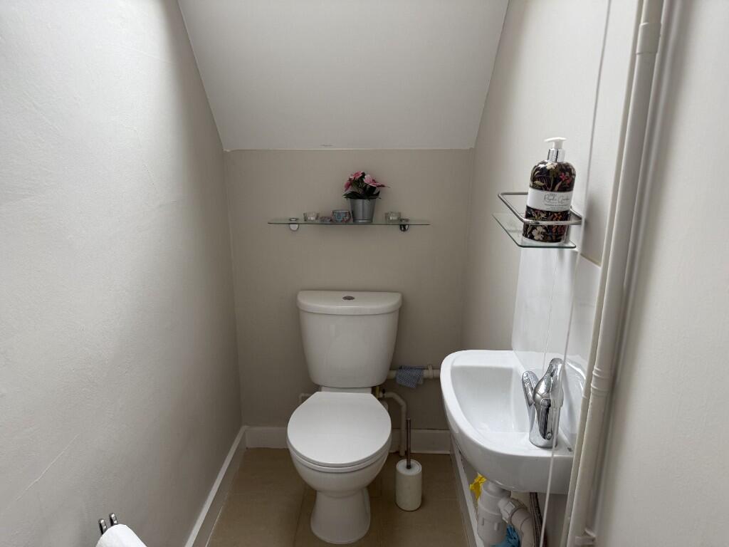 1ST FLOOR WC