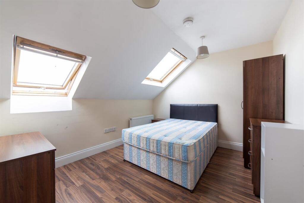 Ensuite room 2
