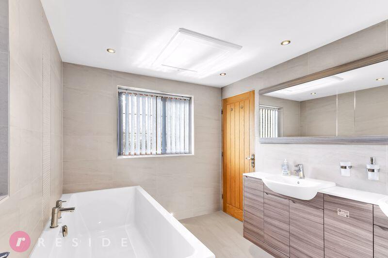 En-Suite Bathroom