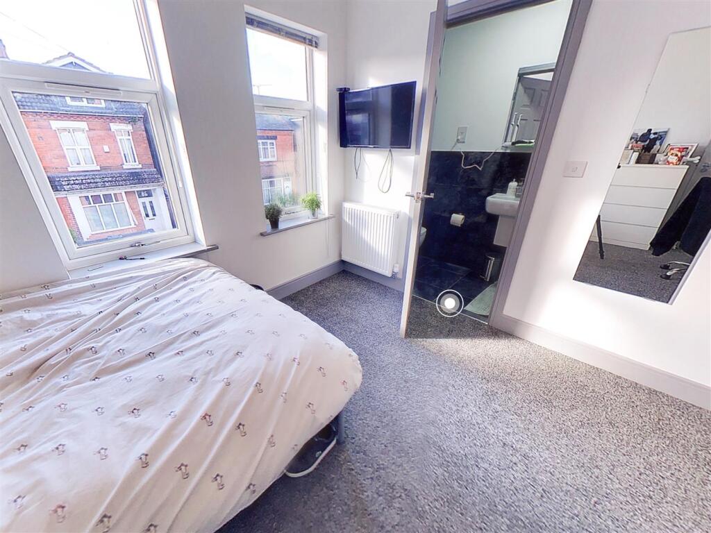 Screenshot 2024-10-0