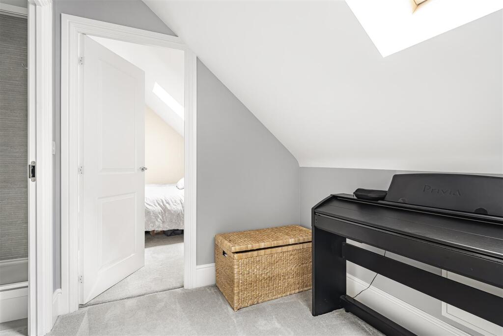 25 Drayson Way, Towcester (30).JPG