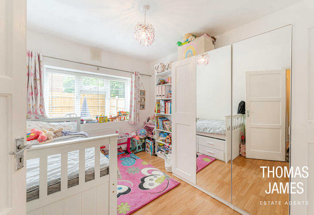 Grasmere Court, spacious and bright