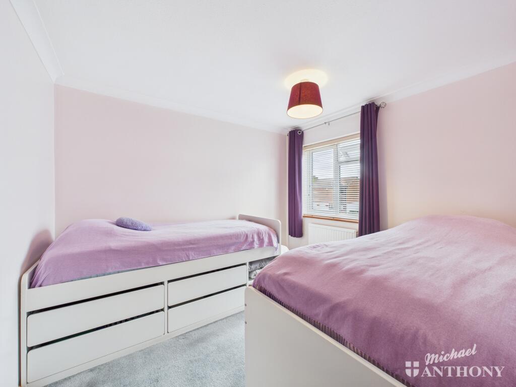 CAM02773G0-PR0349-STILL003