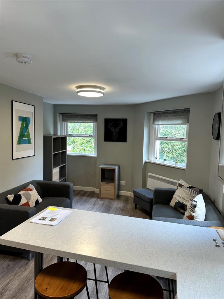 F3, 58baldwin Street