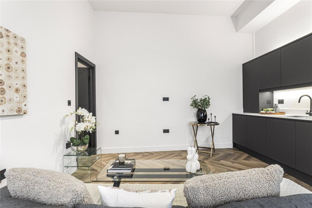 Reception/Kitchen