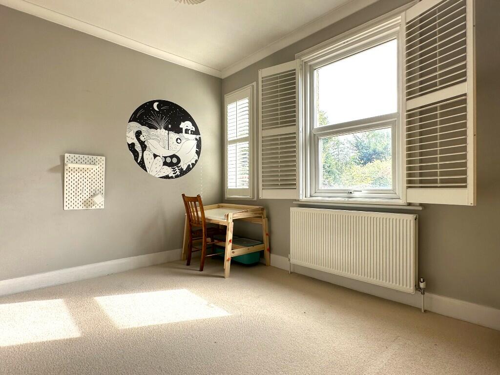 Bedroom 3, view 2
