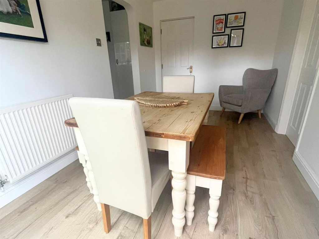 Dining room.png