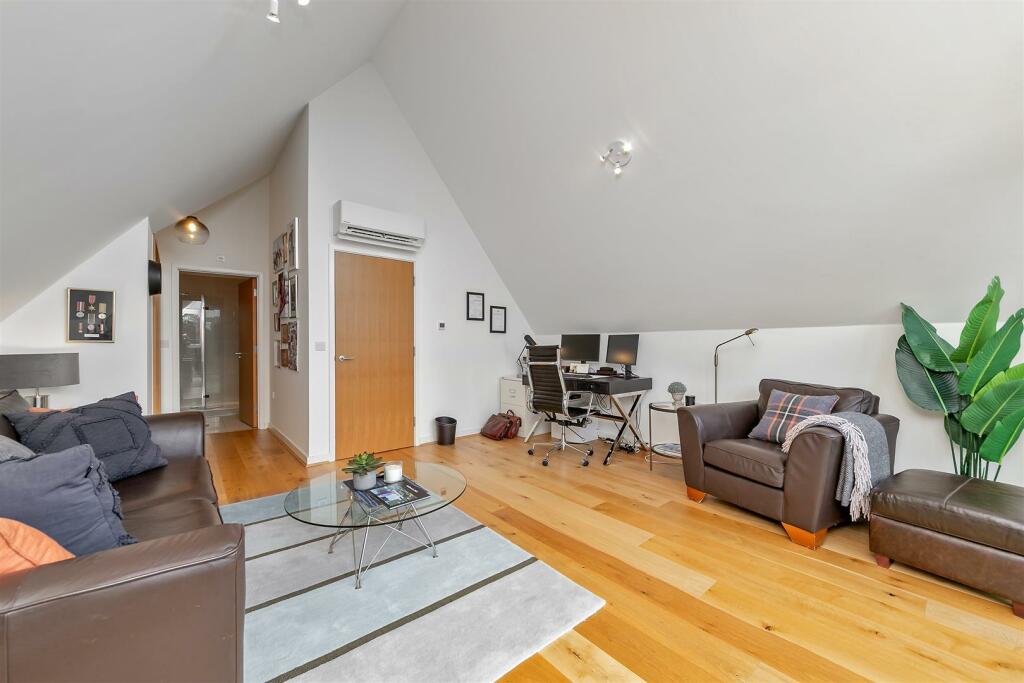 4OakTreeGardens-74.jpg