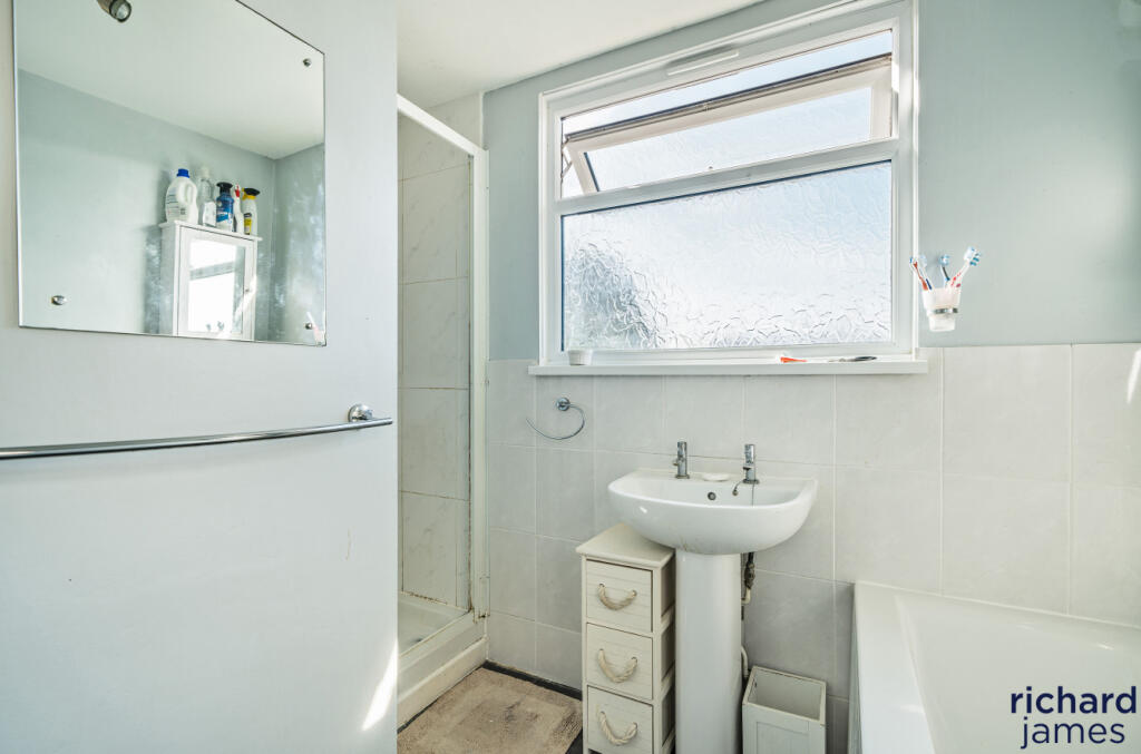 56f4fd0c-d427-43f...