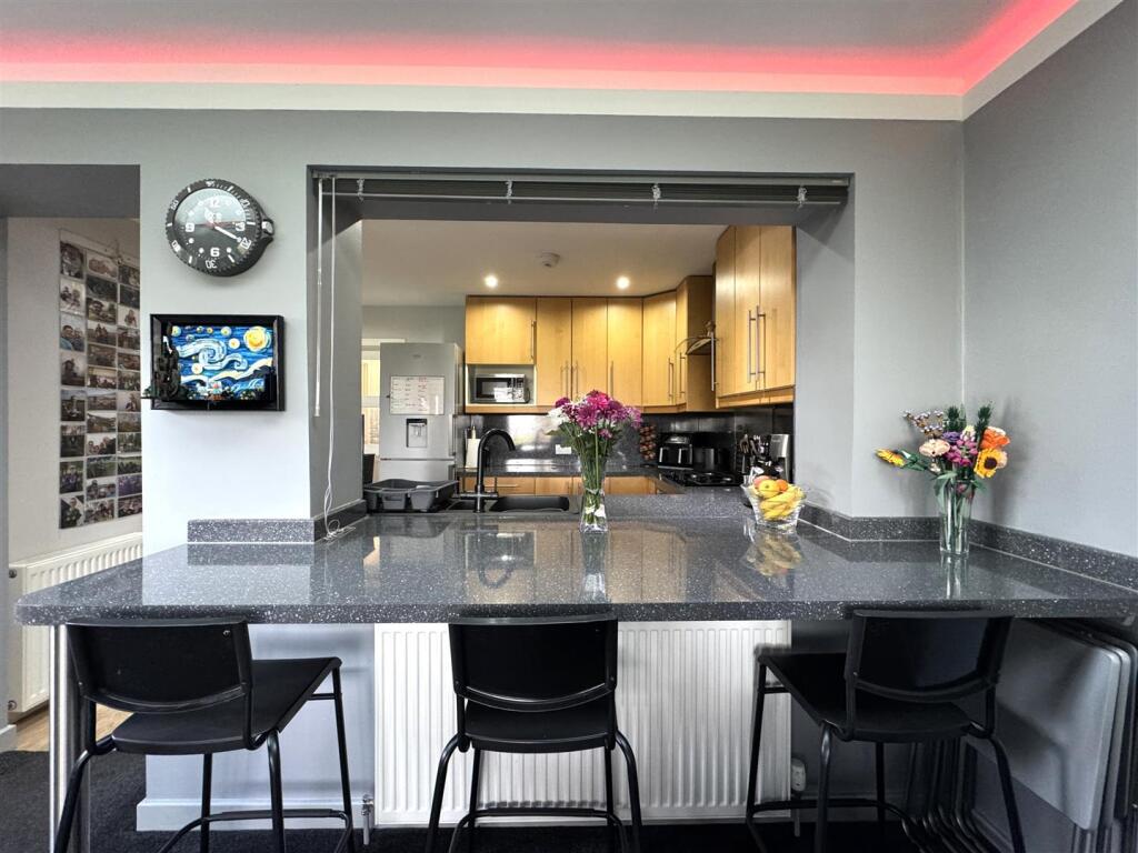 BREAKFAST BAR.JPG