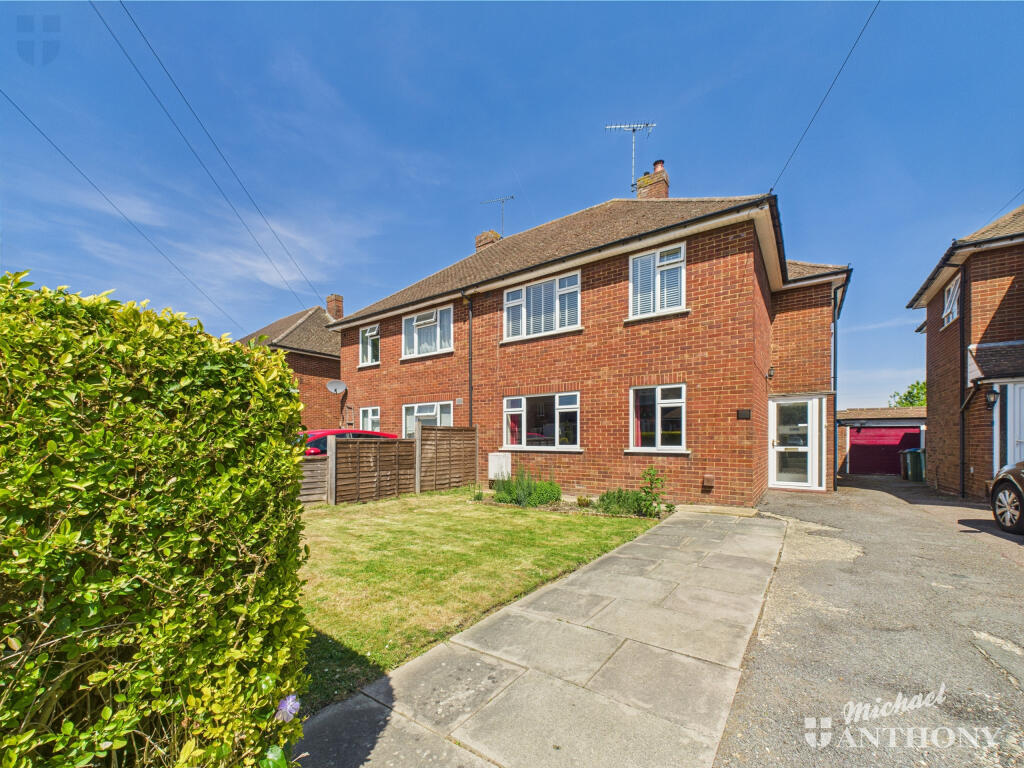 CAM03218G0-PR0646-STILL020