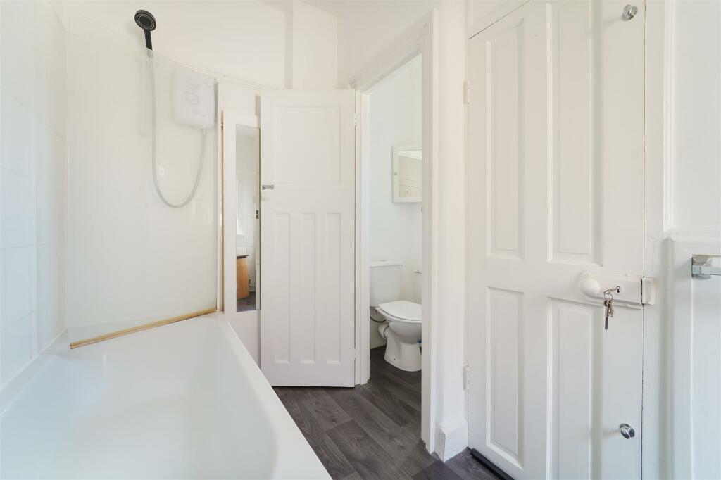 LYME REGIS ROAD, 19A  (6).jpg