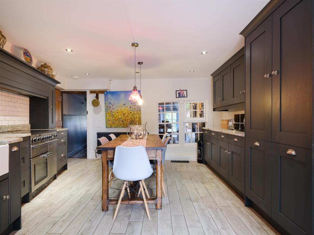 12 London Road-24.jpg