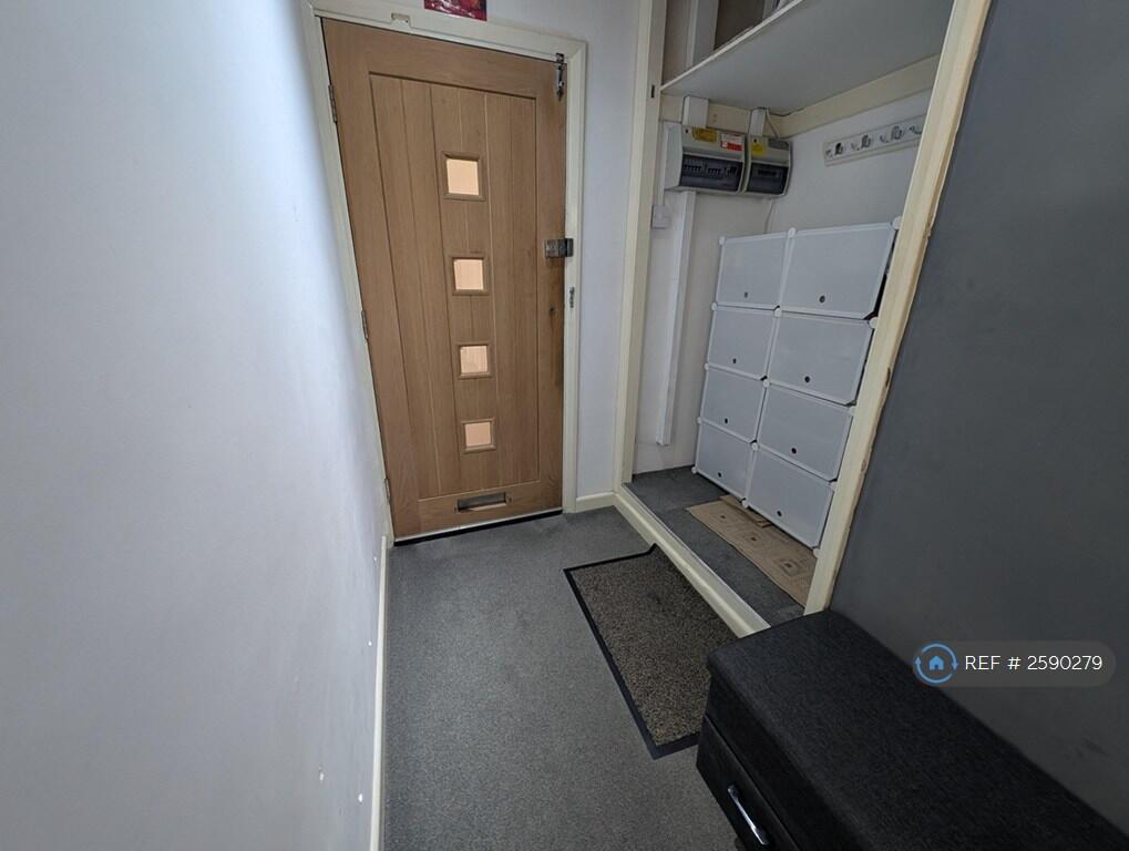 Hallway &amp; Entrance