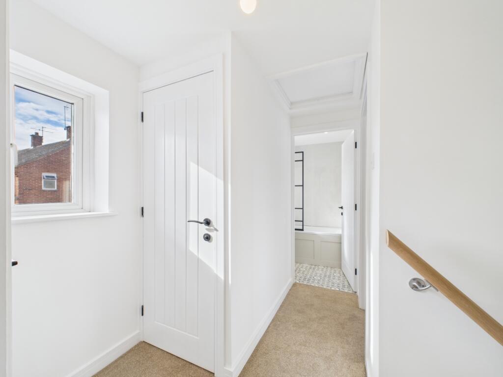 CAM01740G0-PR0458-STILL020