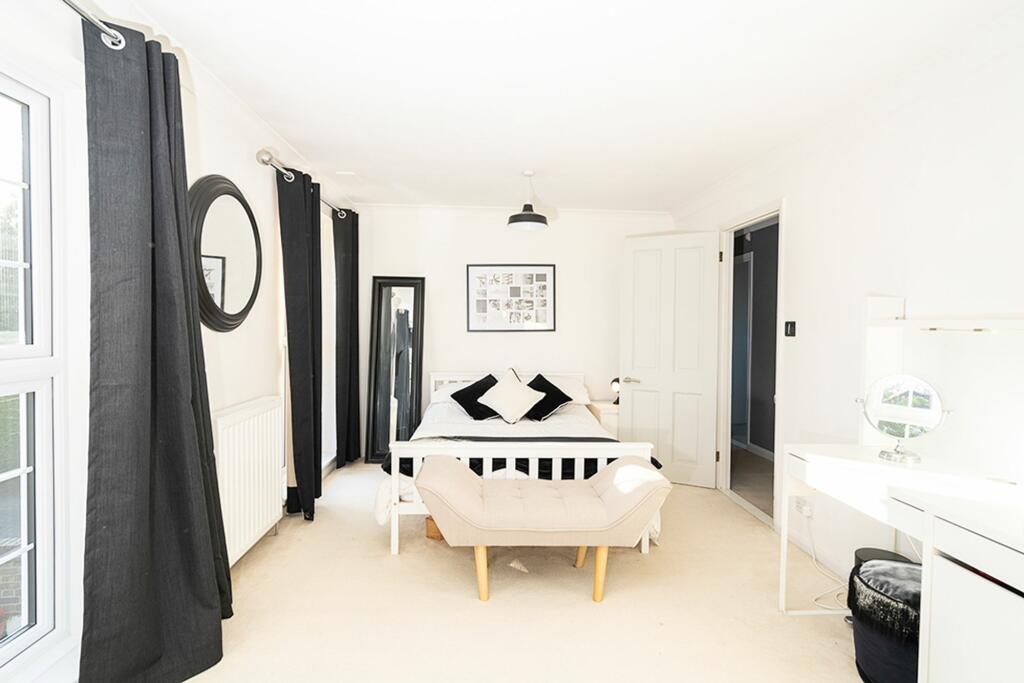 Bedroom Two &amp; Ensuite