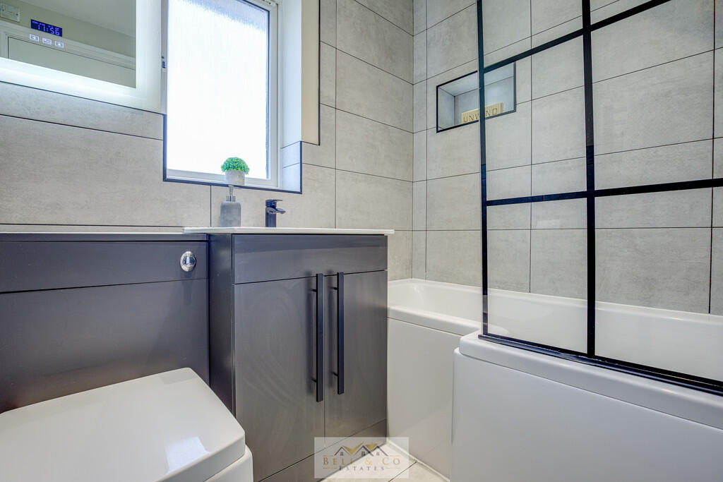Bathroom 1.2