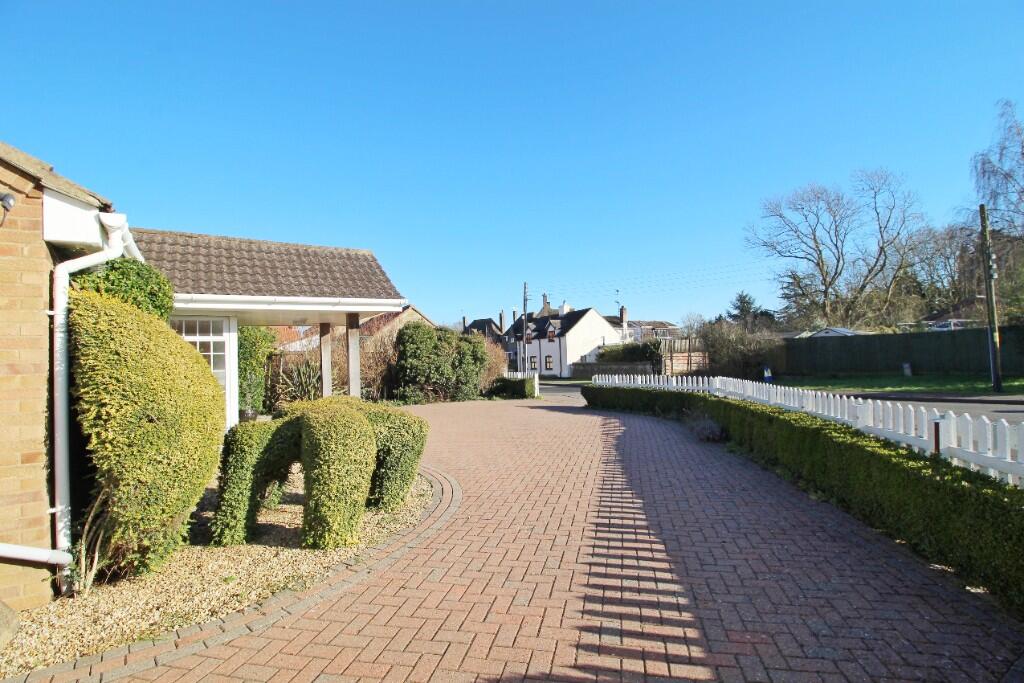 frontage / parking