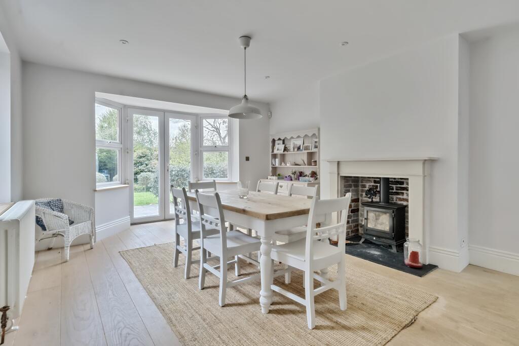 Kitchen / Breakfast Room