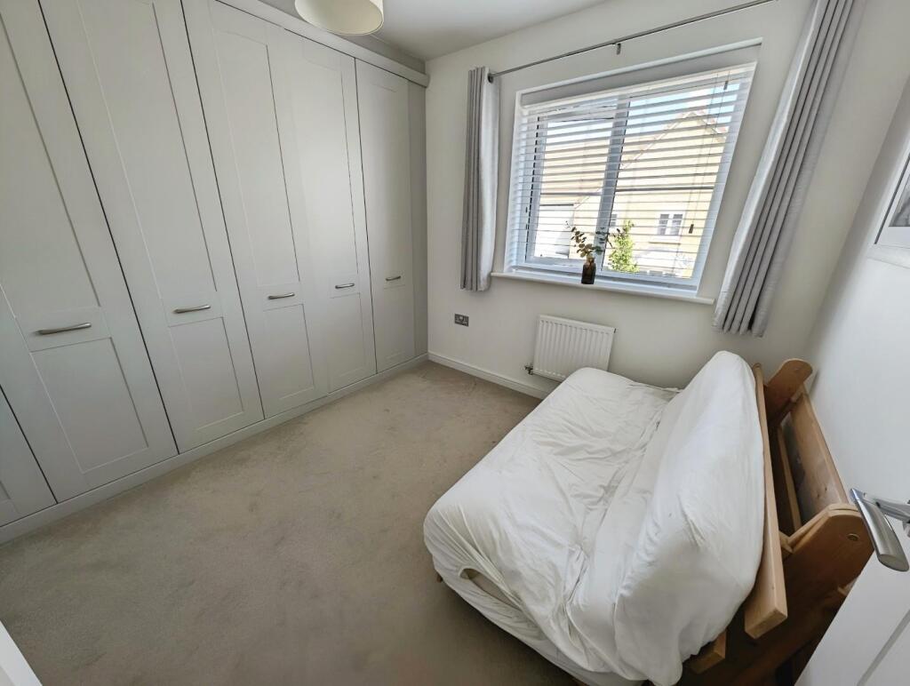 58dd4259-bed 204.jpg