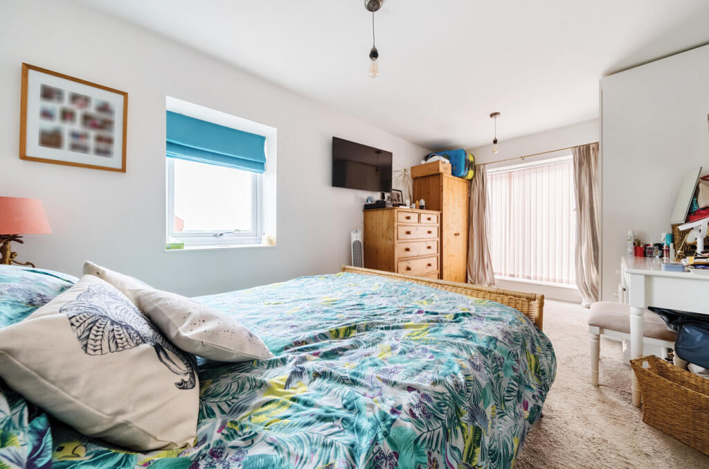 1342480-15-68a5fe...