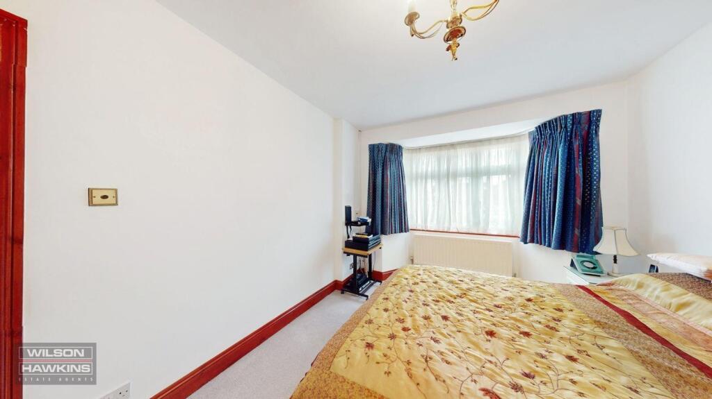 34 Woodcock Dell Avenue - ITndouVgnyvZsnsegoVj.jpg