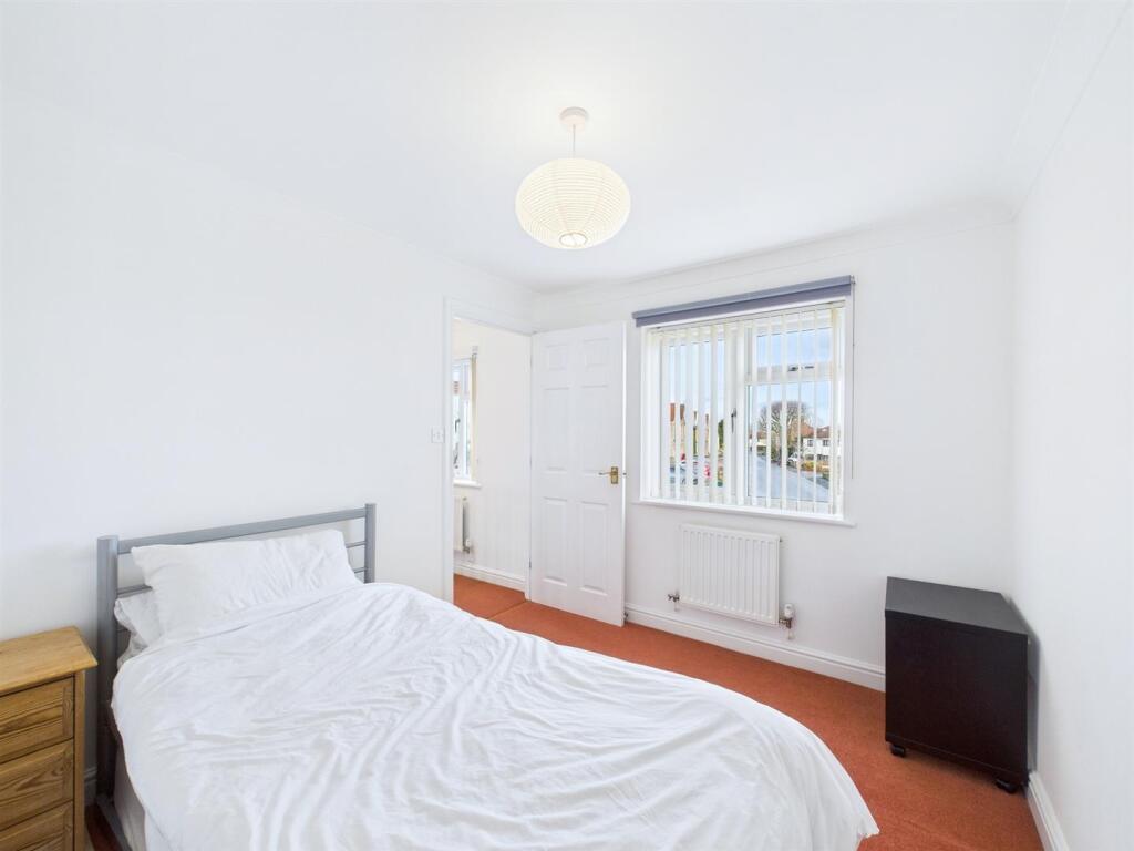 15 - 4 bed detached house.jpg
