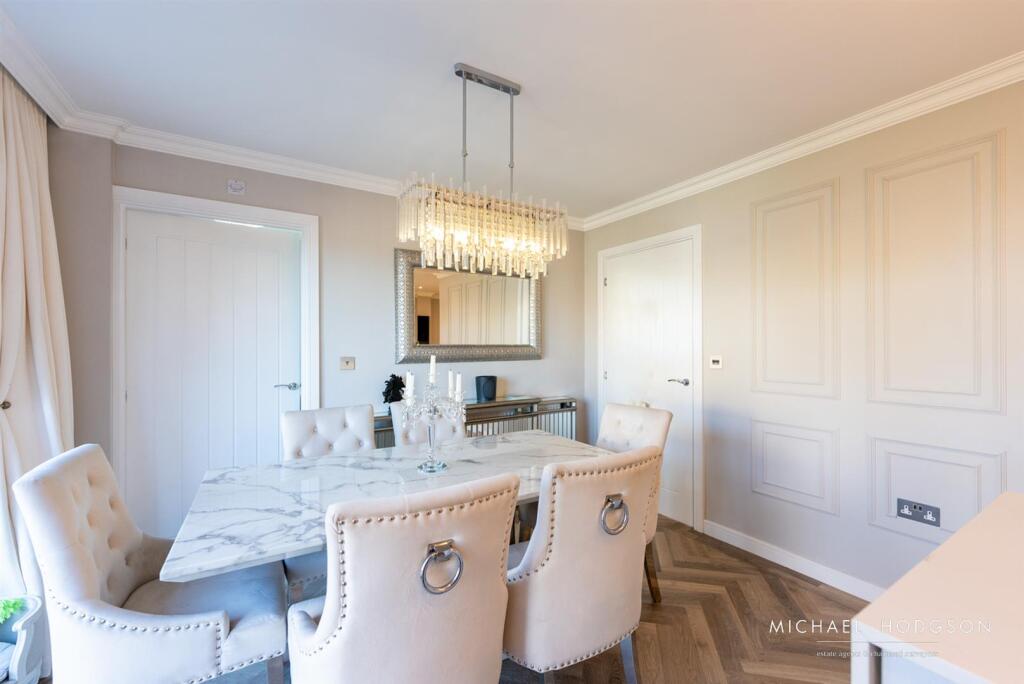 60 Leighfield-24.jpg