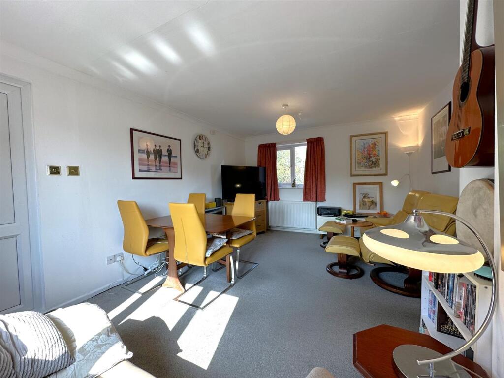 Open-Plan Lounge/Diner 274