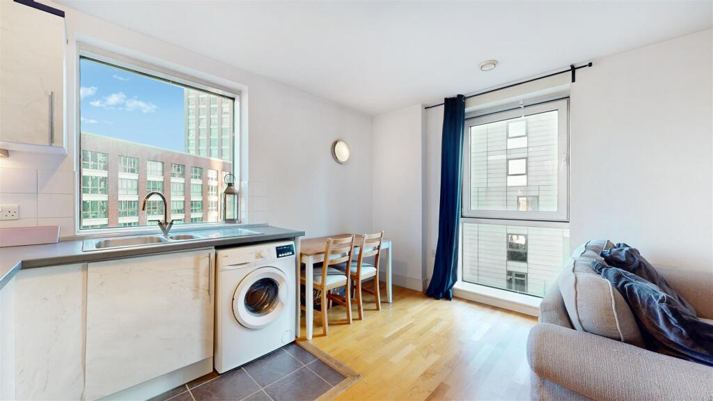 Flat 801, Wharfside Point North - kp1eOAGSo1tqzr0V