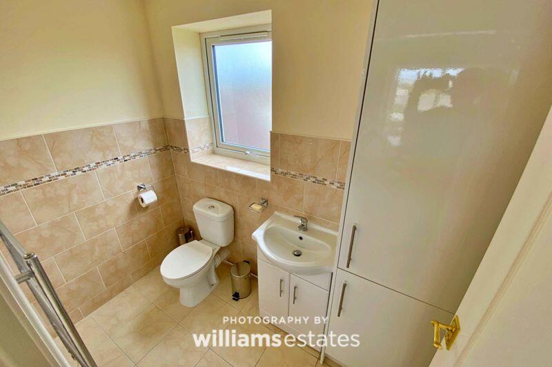 annex extra toilet