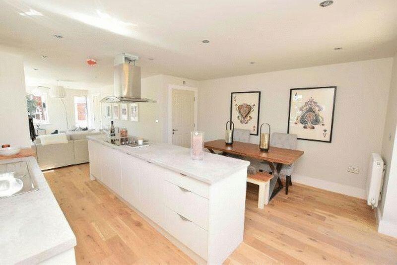 Kitchen dining room to lounge