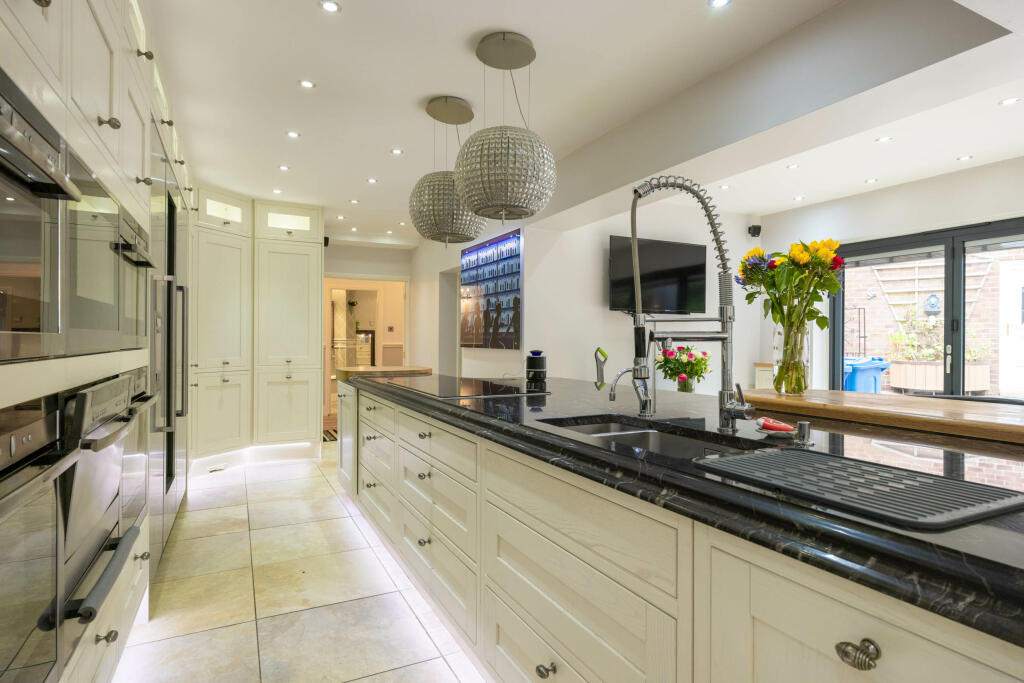 20240816-1040_Maison Haus - The Heights, Bentmeado