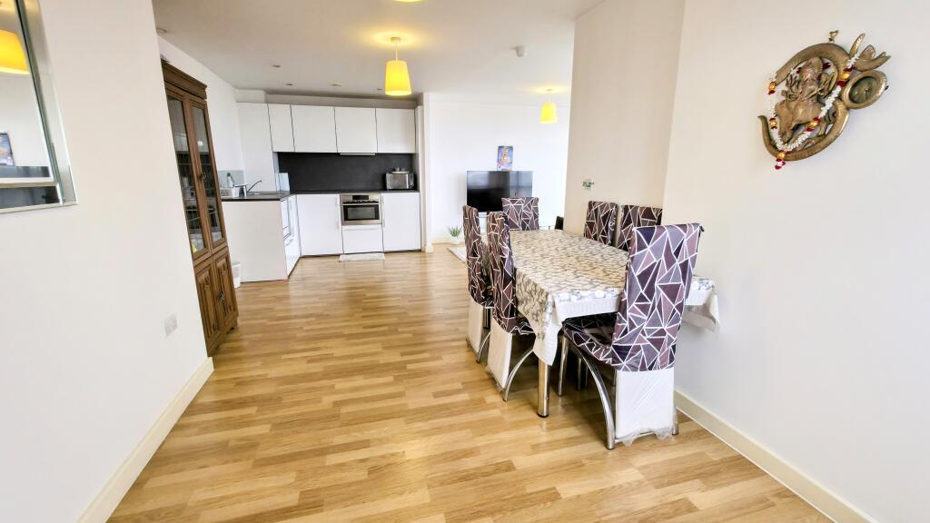 Lounge kitchen