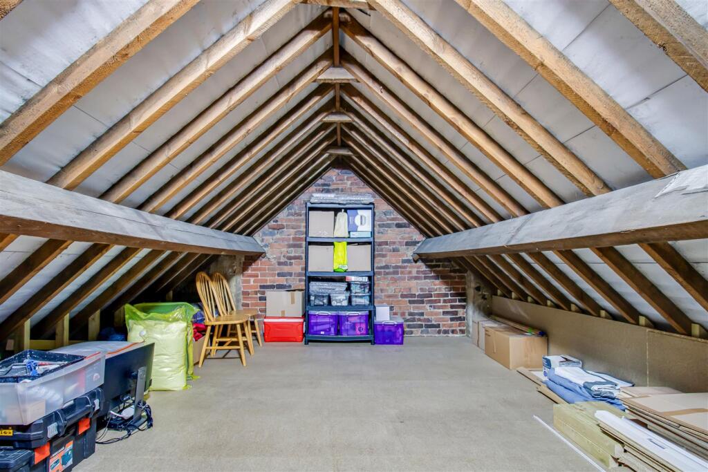 LOFT SPACE